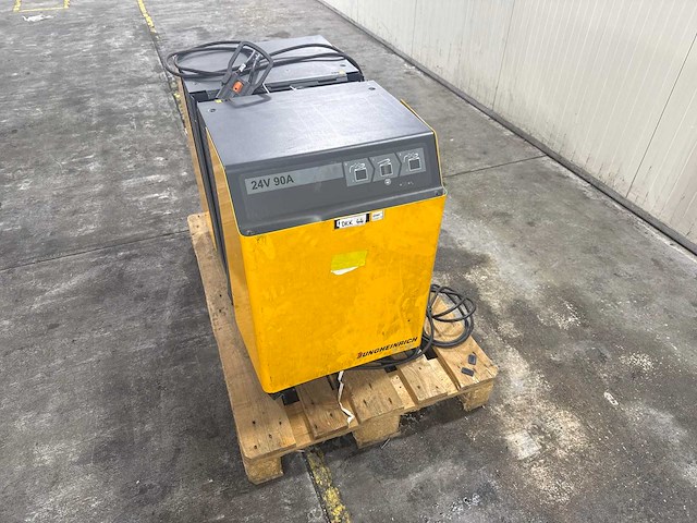 Jungheinrich slt 100 acculader (2x) - afbeelding 4 van  6