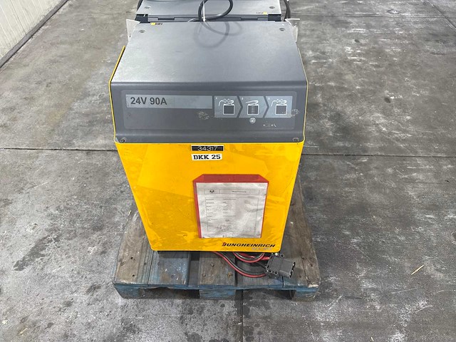 Jungheinrich slt 100 acculader (2x) - afbeelding 3 van  6