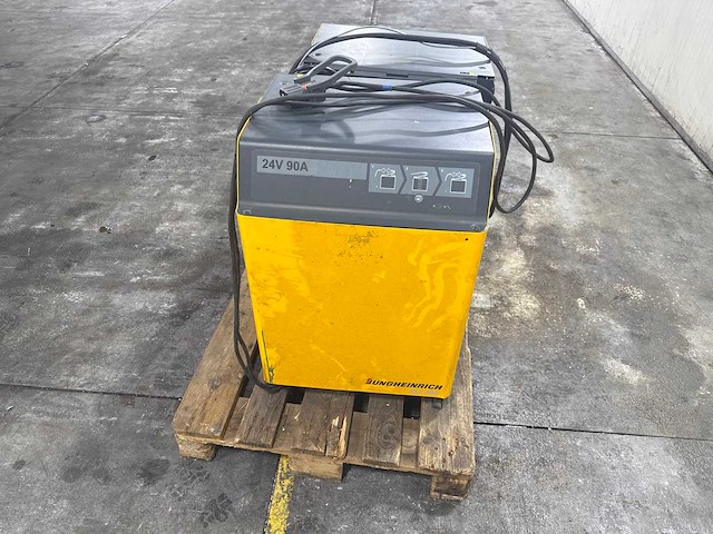 Jungheinrich slt 100 acculader (2x) - afbeelding 4 van  6