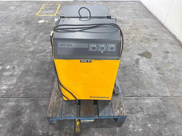 Jungheinrich slt 100 acculader (2x) - afbeelding 4 van  6