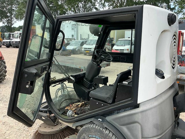 Jungojet 3500 werktuigendrager zuig veegmachine - afbeelding 12 van  15