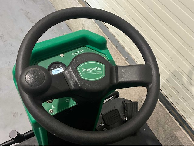 Jungwille - 2026 - jw1202 - zelfrijdende opzitveegmachine - afbeelding 4 van  20