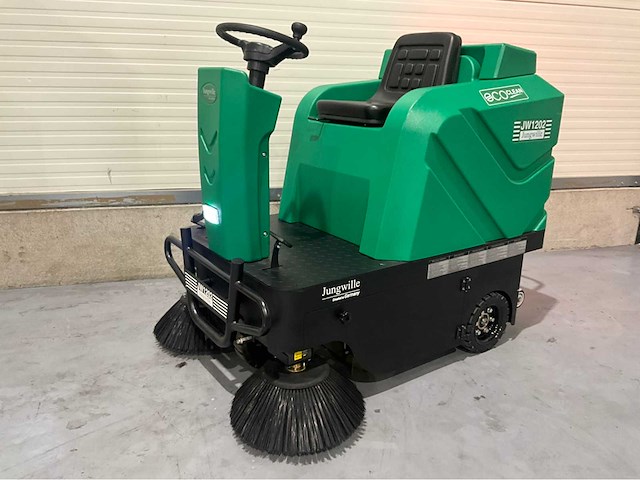 Jungwille - 2026 - jw1202 - zelfrijdende opzitveegmachine - afbeelding 1 van  20