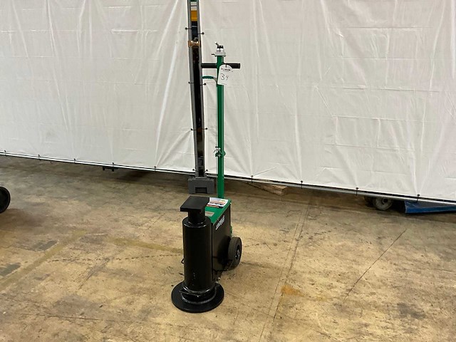 Jungwille 80t pneumatische garagekrik - afbeelding 1 van  5