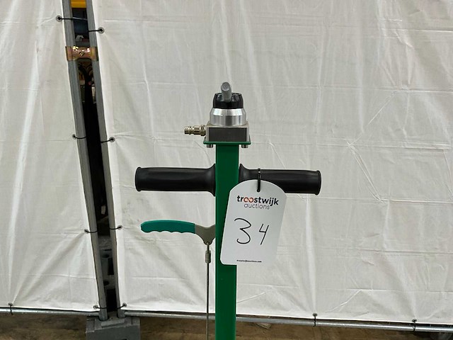 Jungwille 80t pneumatische garagekrik - afbeelding 3 van  5