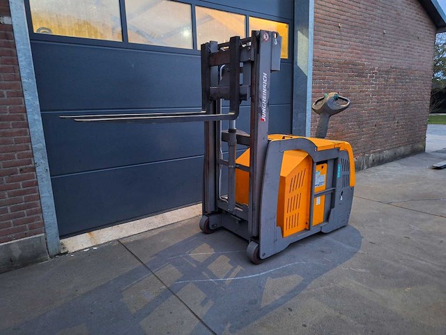 Junheinrich - vrijgragende stapelaar - stapelaar - afbeelding 1 van  4