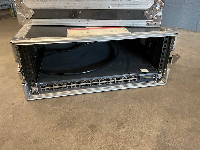 Juniper 48poe ex4200 48-poorts switch - afbeelding 3 van  3