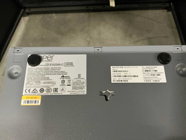 Juniper switch & apc by schneider (2x) - afbeelding 3 van  5