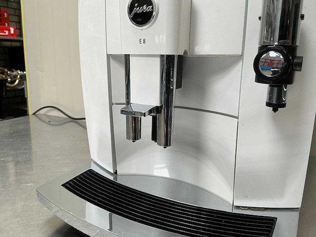 Jura - e8 - koffiemachine - afbeelding 2 van  6