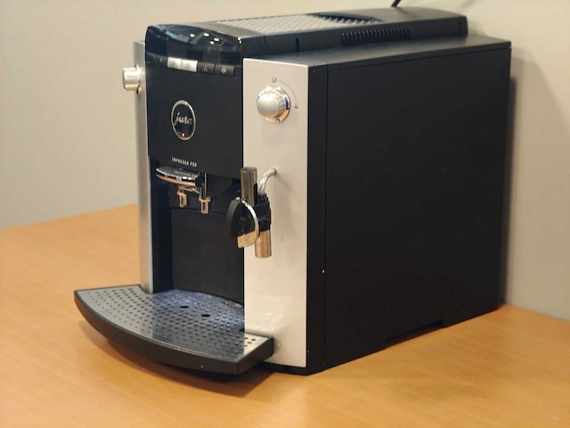 Jura - f50 - coffee machine - afbeelding 3 van  6