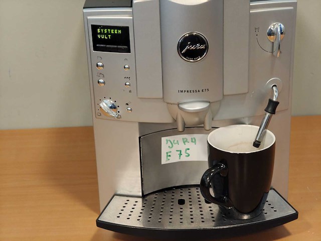 Jura e75 ( 31 ) coffee machine - afbeelding 1 van  4