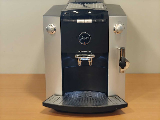 Jura f50 (14) koffiemachine - afbeelding 2 van  6