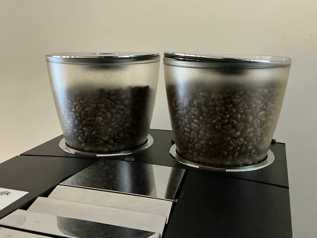 Jura giga x7c professional koffie- & espressomachine - afbeelding 4 van  8