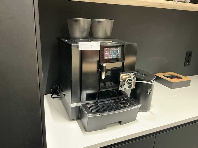 Jura giga x8 koffie- & espressomachines - afbeelding 1 van  7