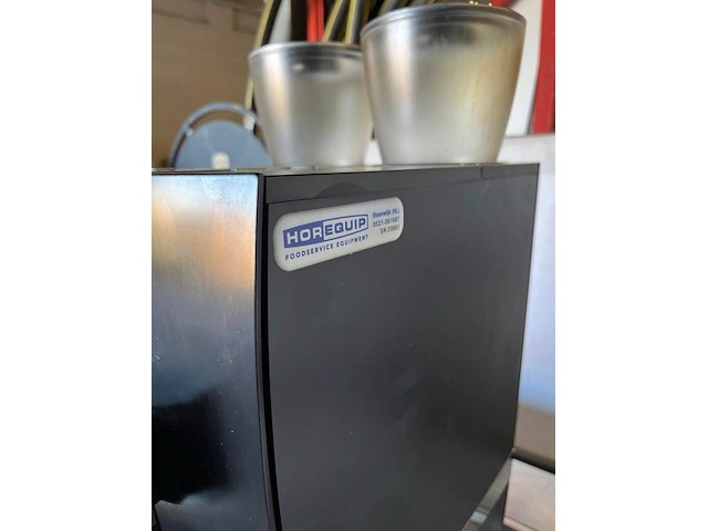 Jura giga x8c koffiemachine met vaste wateraansluiting en melkkoeler - afbeelding 7 van  8