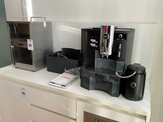 Jura impressa xs9 koffie- & espressomachine en kopjeswarmer - afbeelding 1 van  7