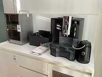Jura impressa xs9 koffie- & espressomachine en kopjeswarmer - afbeelding 1 van  7