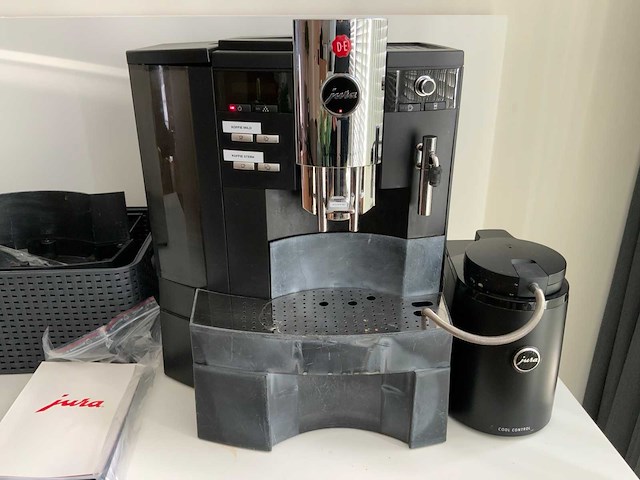 Jura impressa xs9 koffie- & espressomachine en kopjeswarmer - afbeelding 2 van  7
