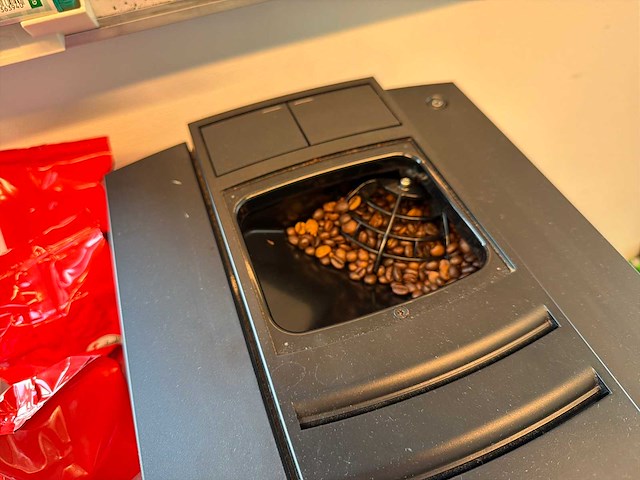 Jura koffie- & espressomachine met toebehoren - afbeelding 4 van  5