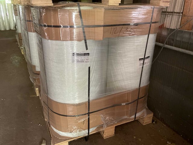 Jushi group - csm350 - polyester poedergebonden glasvezelmatten op rol (1881 kg) - afbeelding 1 van  4
