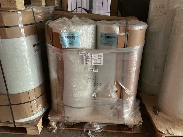 Jushi group - e6crmc350 - polyester poedergebonden glasvezelmatten op rol (444 kg) - afbeelding 1 van  3