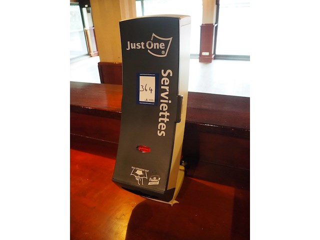 Just one - afbeelding 1 van  3