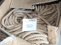 Jute touw in doos. - afbeelding 2 van  2