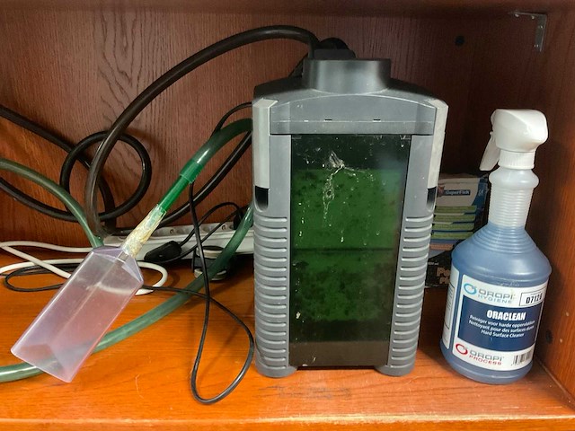 Juwel aquarium met toebehoren + kast - afbeelding 3 van  4