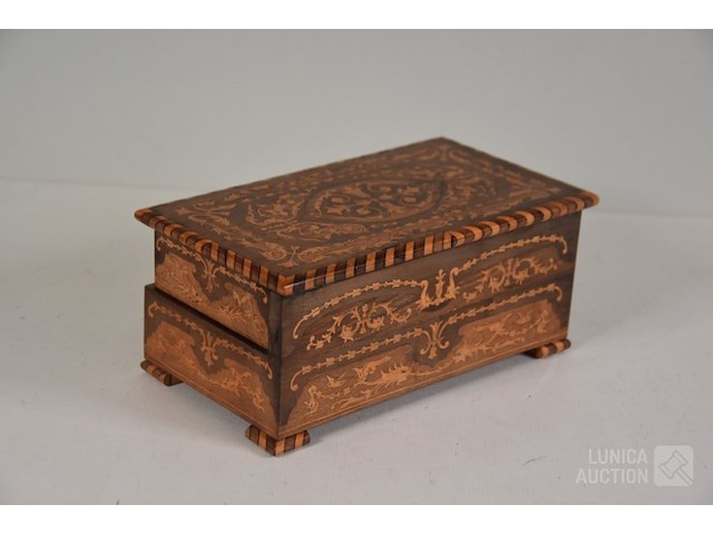 Juwelen kist met speelwerk - afbeelding 4 van  6