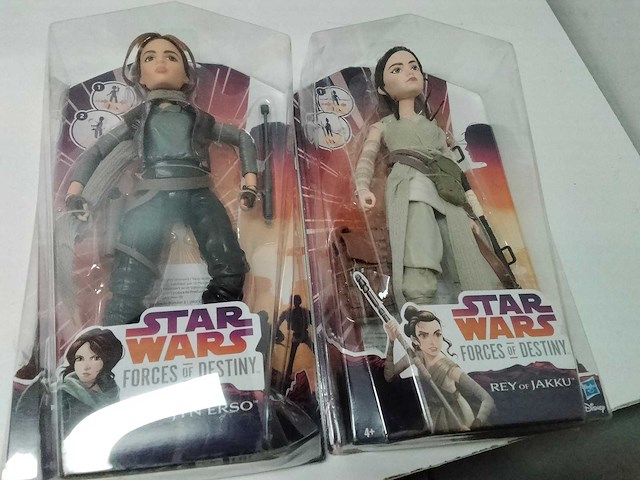 Jyn erso/rey/jakka - originele star wars poppen. - afbeelding 1 van  2