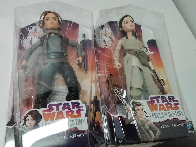 Jyn erso/rey/jakka - originele star wars poppen. - afbeelding 1 van  3