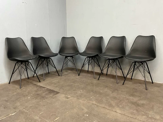 Jysk - kuipstoel monstrum / kastrup of ejby - wachtkamerstoelen (6x) - afbeelding 1 van  6