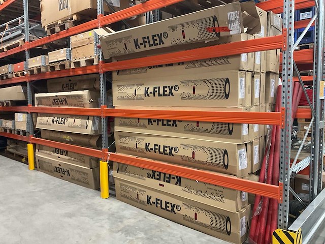 K-flex 200cm pe-color plus partij buisisolatie, ca. 40 dozen - afbeelding 1 van  6