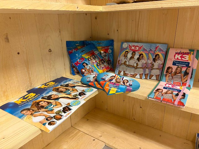 K3 merchandise (1000x) - afbeelding 1 van  3