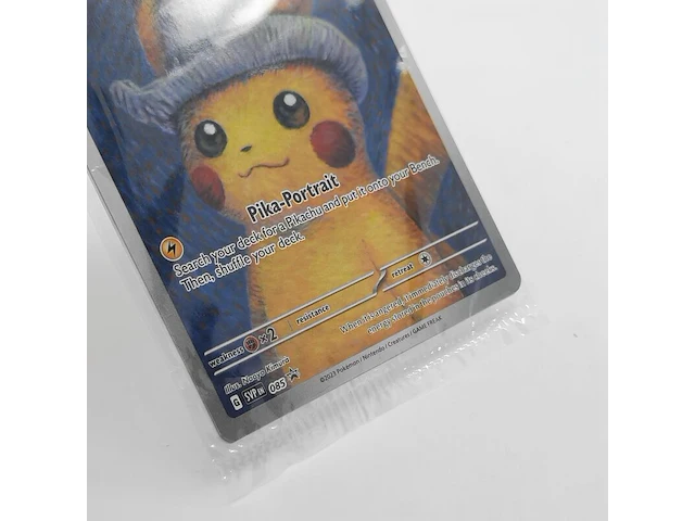 Kaart, pokémon, pikachu with grey felt hat svp 085 promo, 2023 - afbeelding 3 van  4