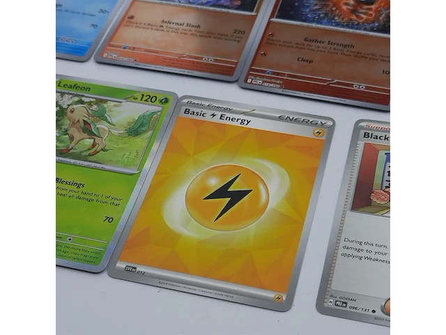 Kaarten in doos, pokémon, scarlet&violet white flare - afbeelding 10 van  19