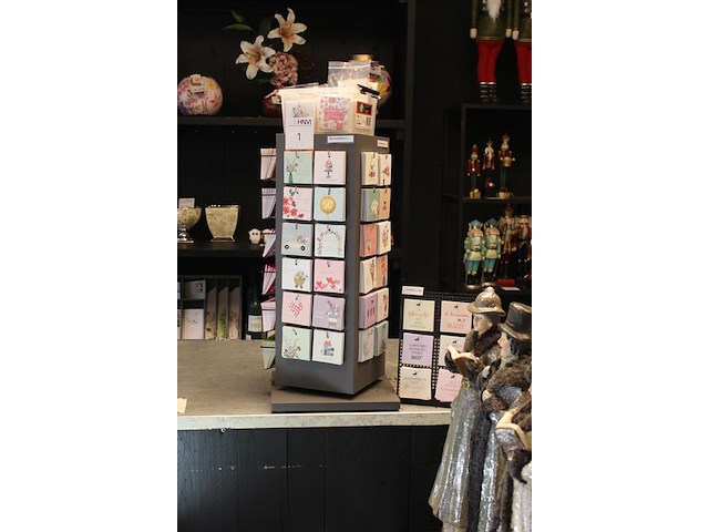 Kaartjes carrousel met ruim 600 kaartjes in diverse uitvoeringen. - afbeelding 2 van  4