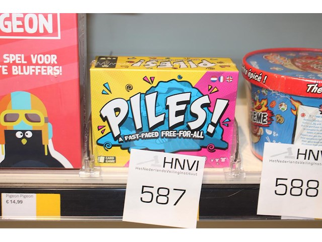 Kaartspel lost boy entertainment piles. - afbeelding 1 van  1