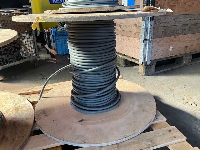 Kabel op haspel (3x) - afbeelding 3 van  4