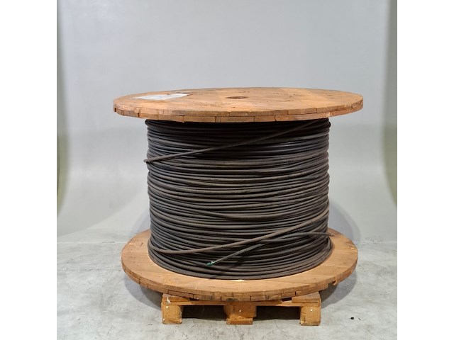Kabel op haspel - afbeelding 1 van  4