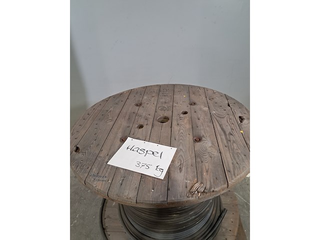 Kabel op houten haspel - afbeelding 4 van  6