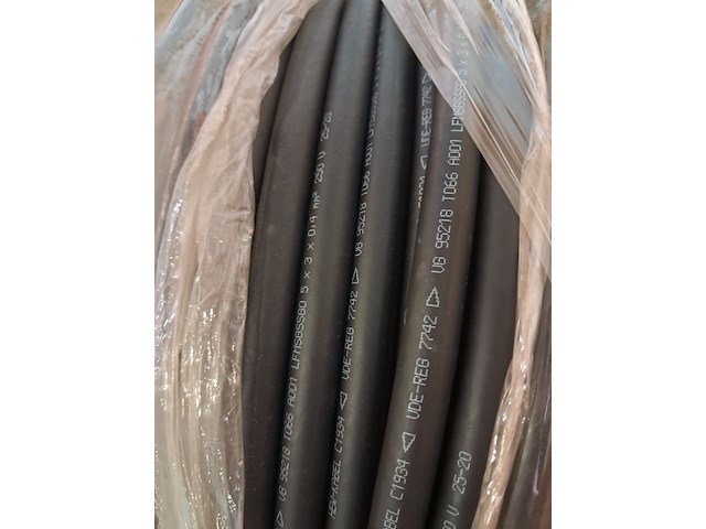 Kabel op houten haspel - afbeelding 2 van  4
