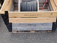 Kabel op houten haspel