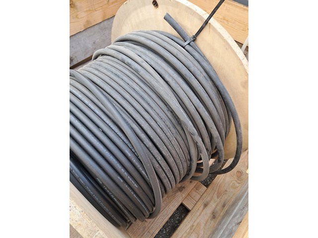 Kabel op houten haspel - afbeelding 4 van  6