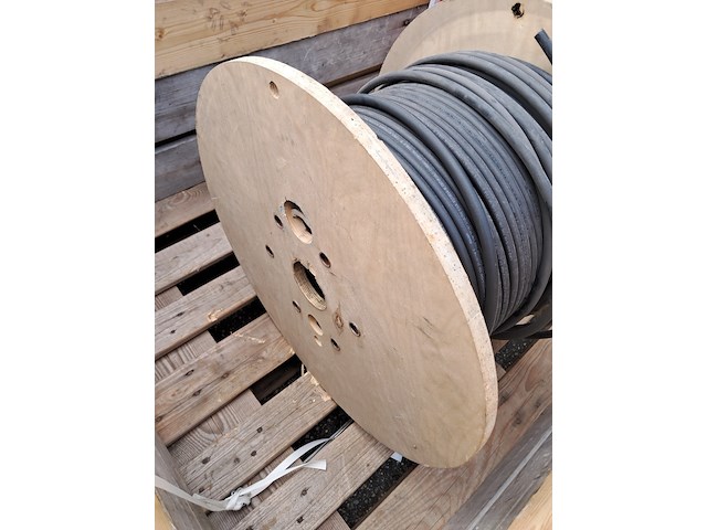 Kabel op houten haspel - afbeelding 5 van  6
