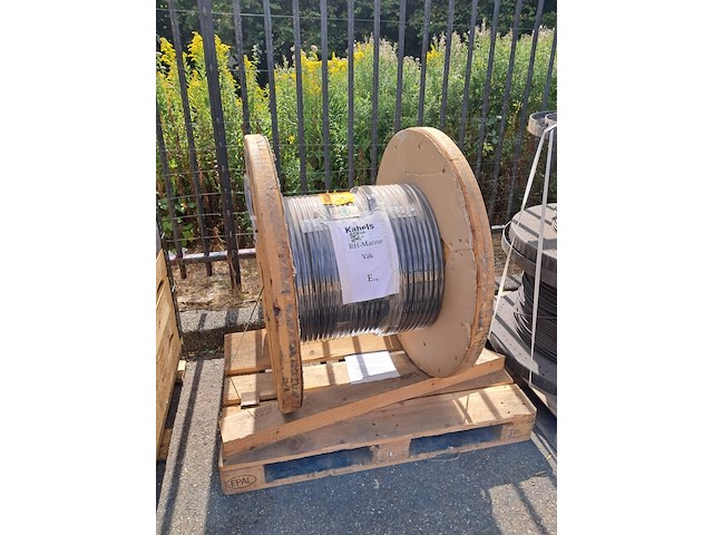 Kabel op houten haspel - afbeelding 1 van  5