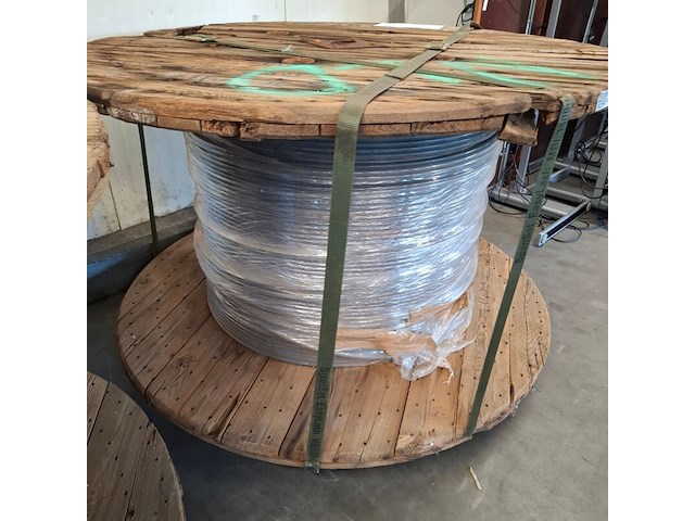 Kabel op houten haspel - afbeelding 4 van  6