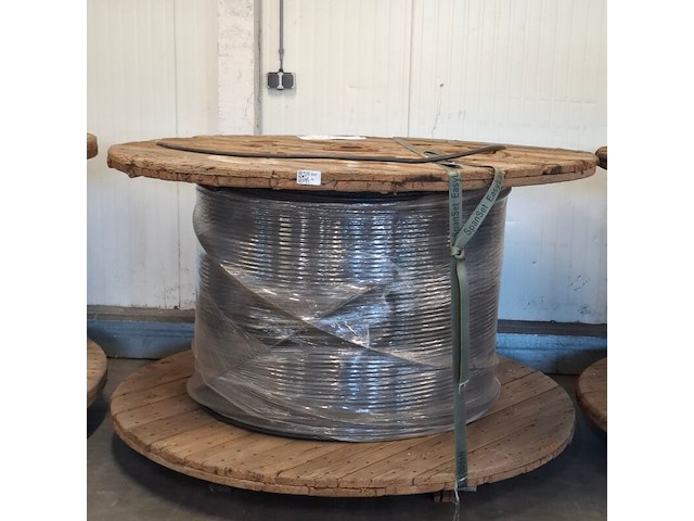 Kabel op houten haspel - afbeelding 1 van  6