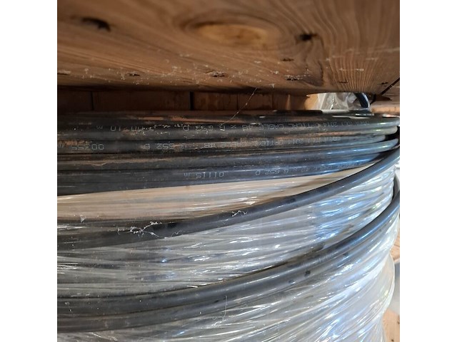 Kabel op houten haspel - afbeelding 2 van  5