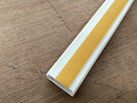 Kabelgoot 10x20, zelfklevend, lengte 95 cm (450x) - afbeelding 3 van  4